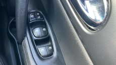 Nissan Qashqai 1.3 DiG-T N-Connecta 5dr Petrol Hatchback